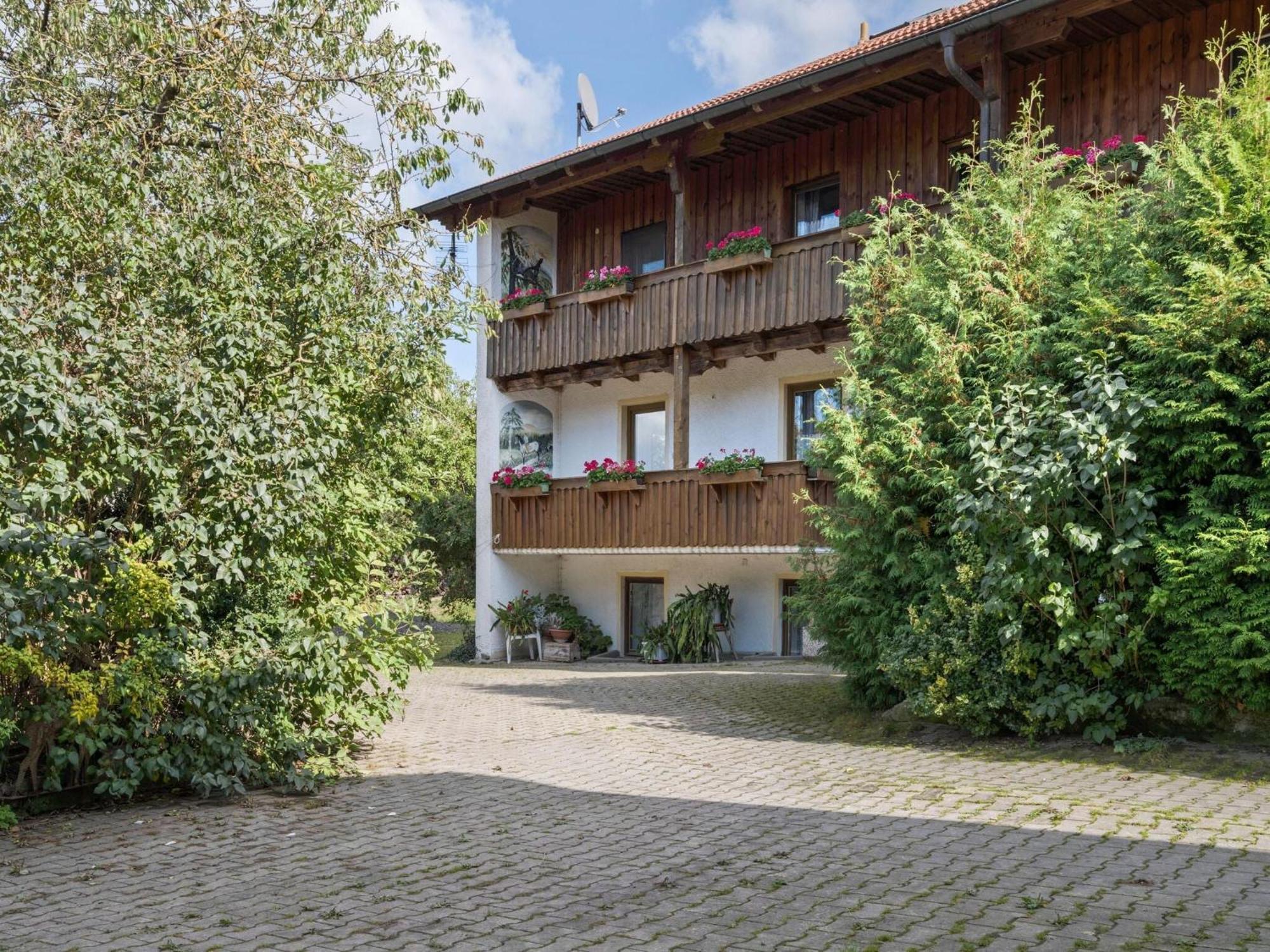 Apartment On A Farm Near The Ski Area Neukirchen beim Heiligen Blut Exterior foto
